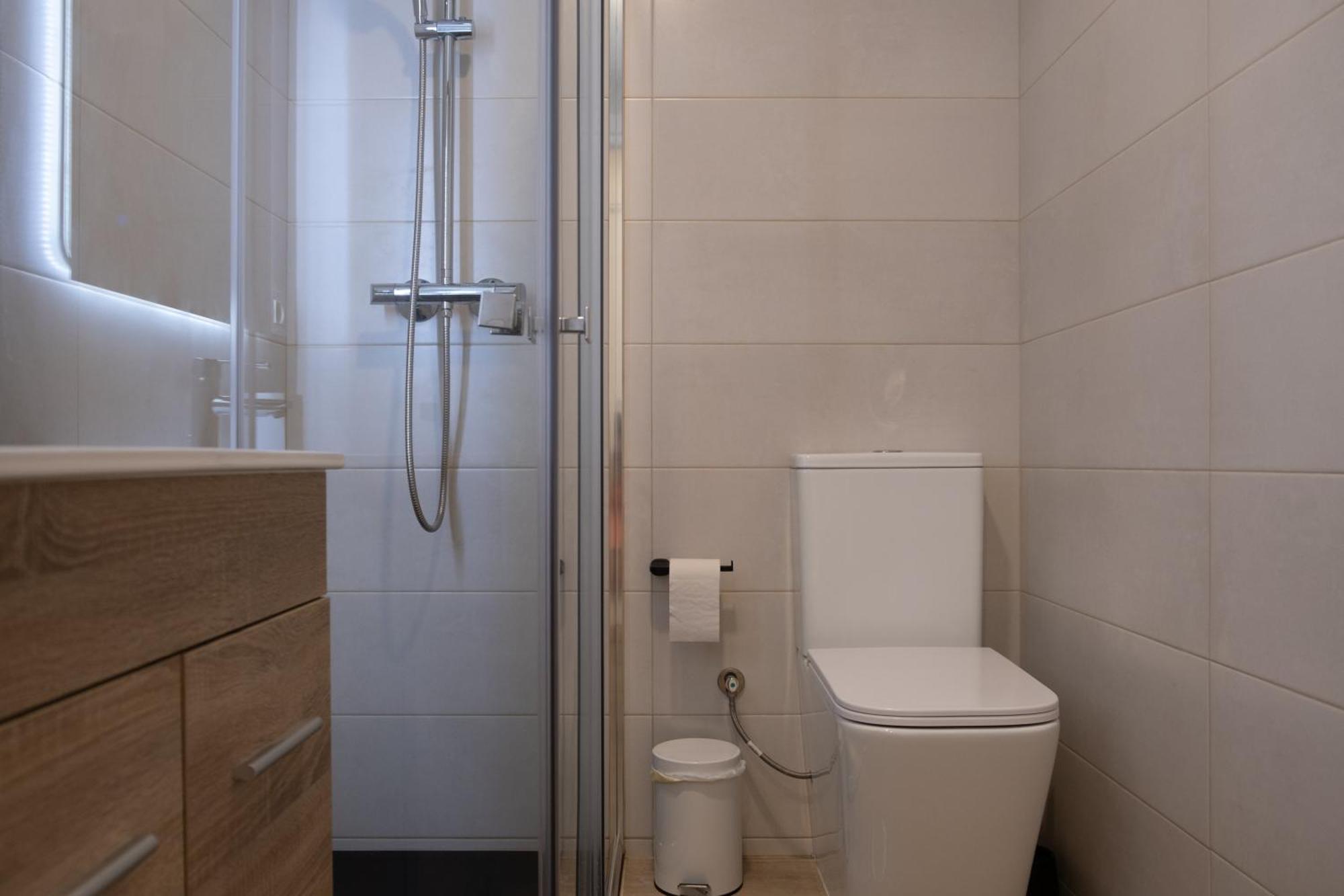 Victoria'S Home Modern And Cosy 2 Bedroom Apartment Malaga Bagian luar foto